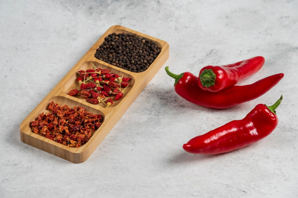 В Роспотребнадзоре рассказали, помогает ли острое в борьбе с вирусами